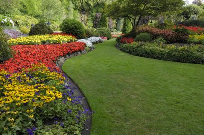 Flower Bed Cleaning Cost — Cost of Flower Bed Cleaning